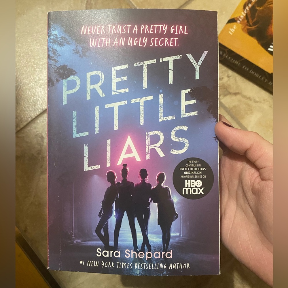 Pretty Little Liars Book by Sara Shepard